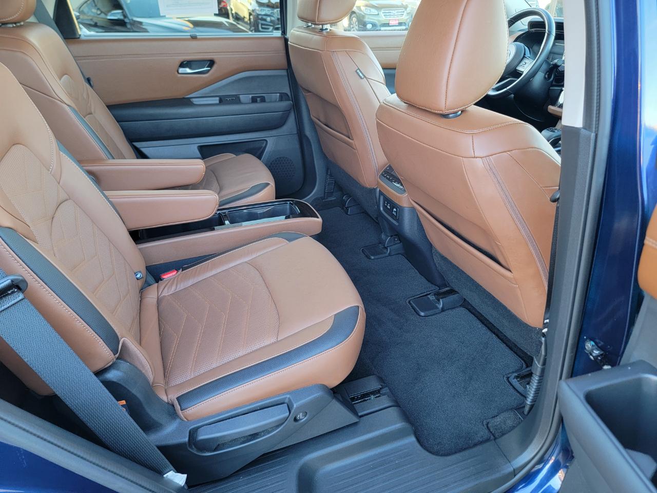 Nissan Pathfinder Platinum 4WD 2024