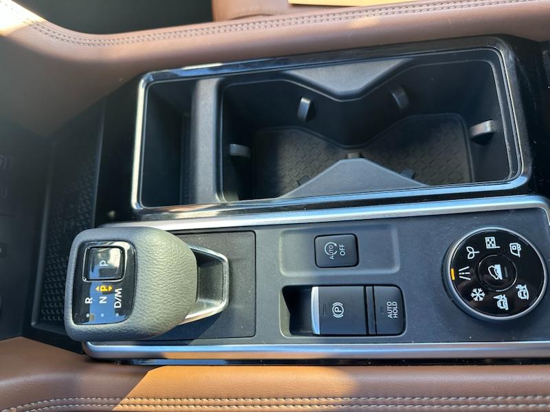 Nissan Pathfinder Platinum 4WD 2024
