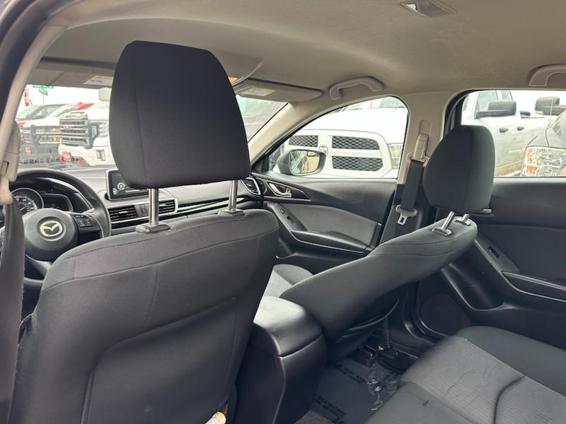 Mazda MAZDA3 i Sport AT 4-Door 2015