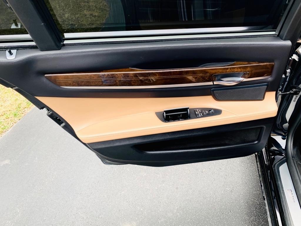 BMW Alpina B7 LWB xDrive 2013