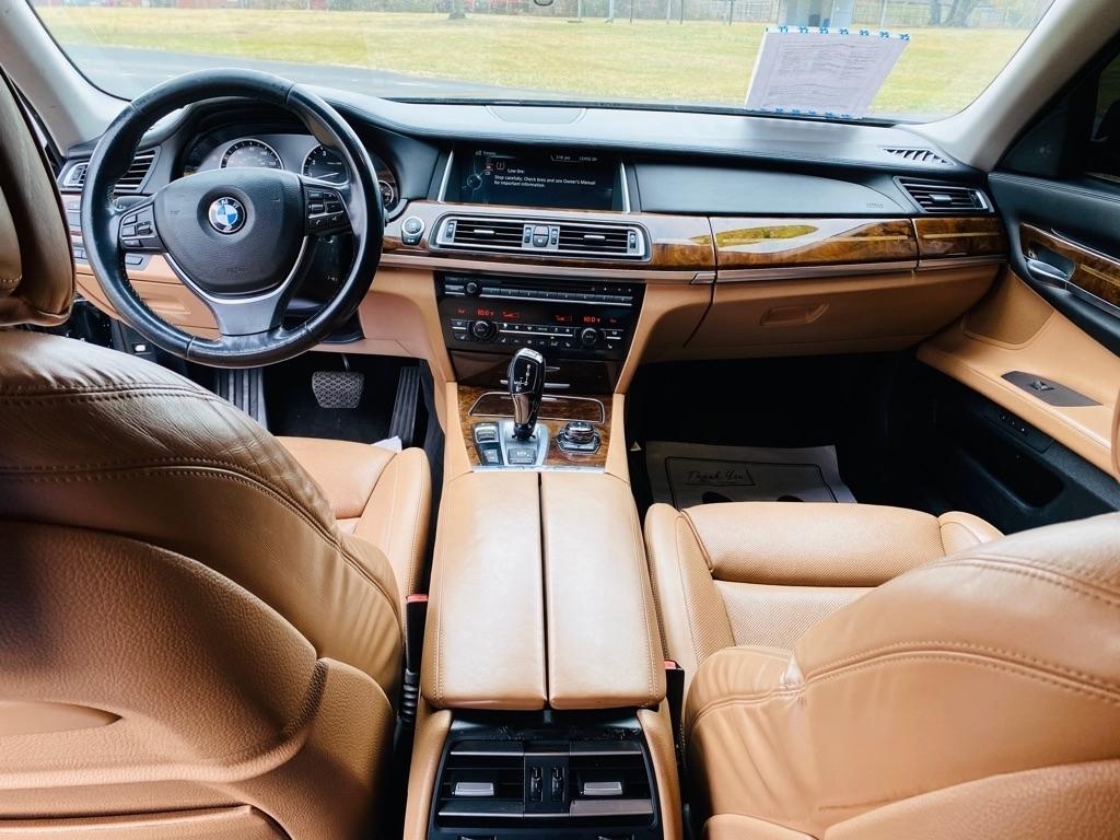 BMW Alpina B7 LWB xDrive 2013