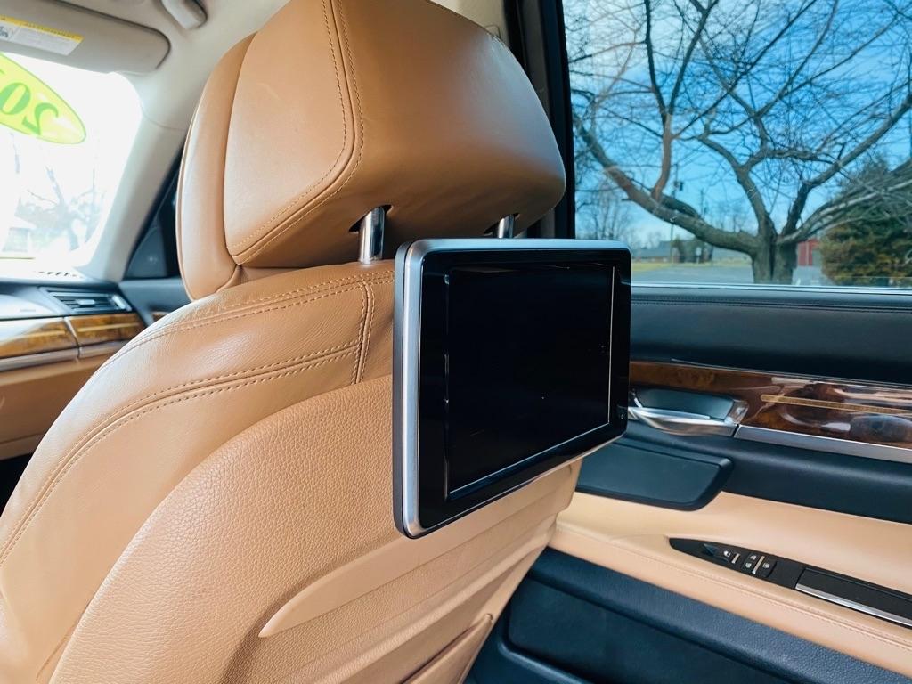 BMW Alpina B7 LWB xDrive 2013