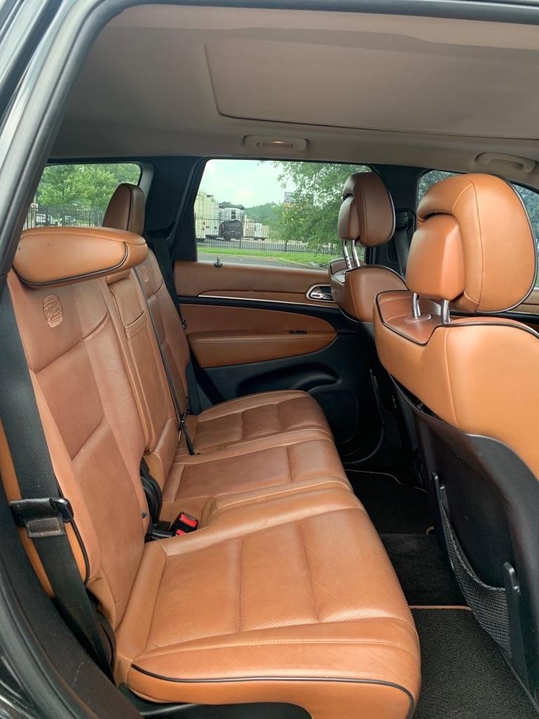 Jeep Grand Cherokee Overland 4WD 2011