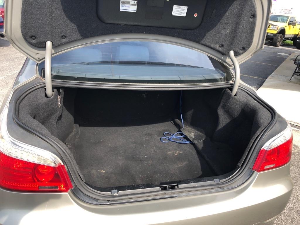 BMW 5-Series 528i 2008