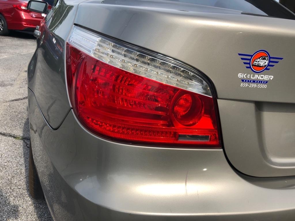 BMW 5-Series 528i 2008