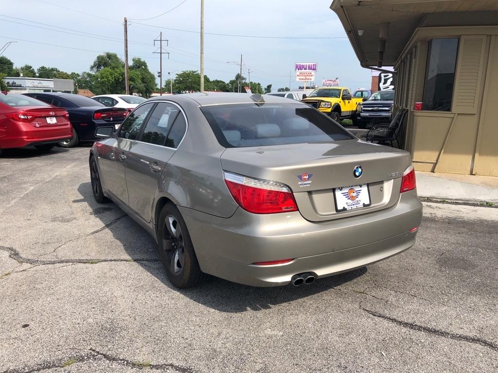 BMW 5-Series 528i 2008