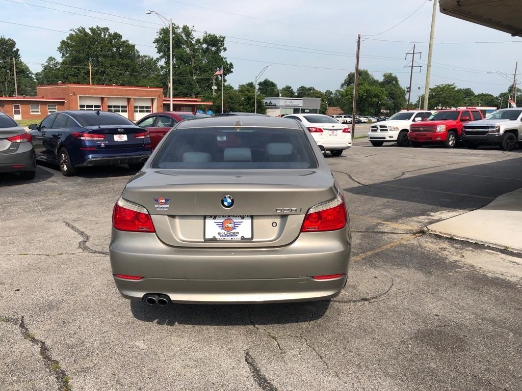 BMW 5-Series 528i 2008