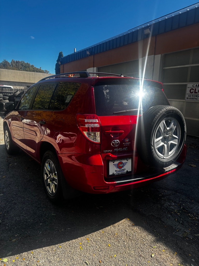 Toyota RAV4 Base I4 4WD 2010 Toyota RAV4 Base I4 4WD 2010