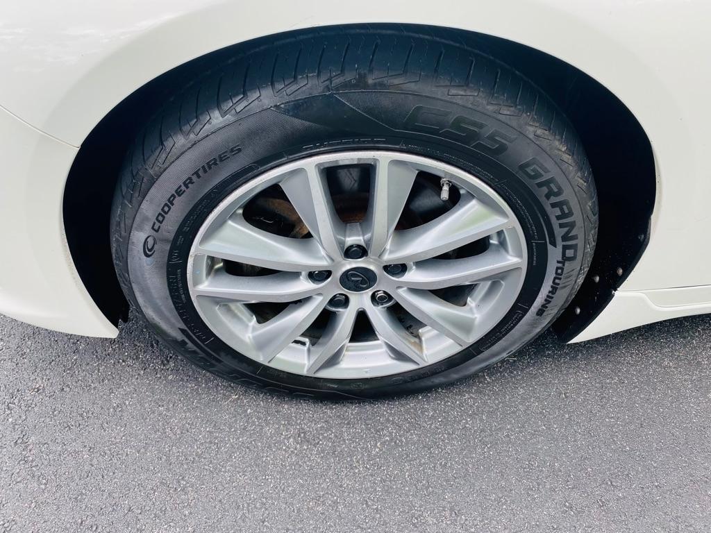 Infiniti Q50 Premium AWD 2014