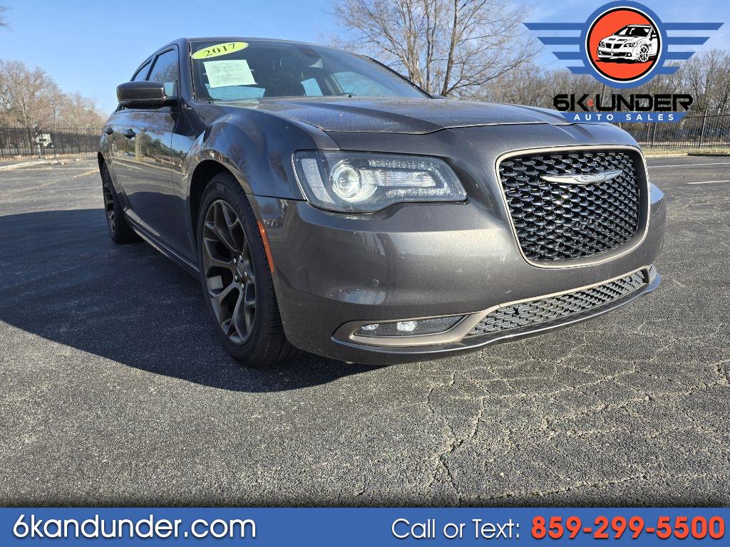 2017 Chrysler 300 S's photo