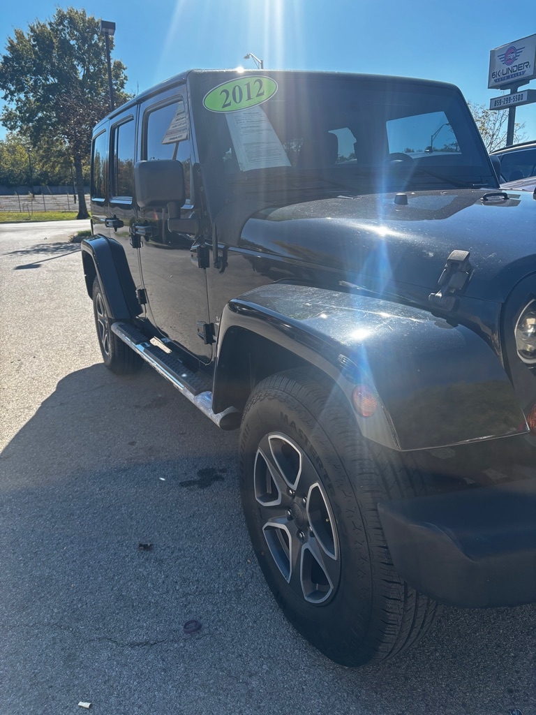 Jeep Wrangler Unlimited Sahara 4WD 2012 Jeep Wrangler Unlimited Sahara 4WD 2012