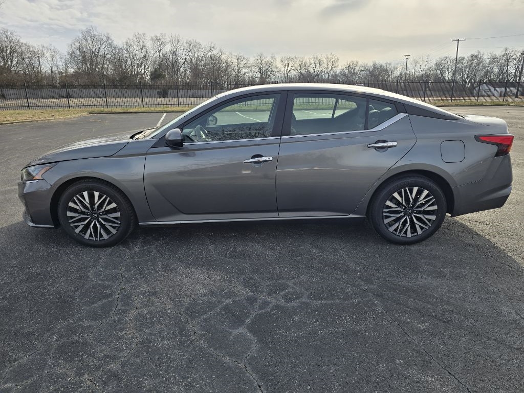 Nissan Altima 2.5 SV 2023