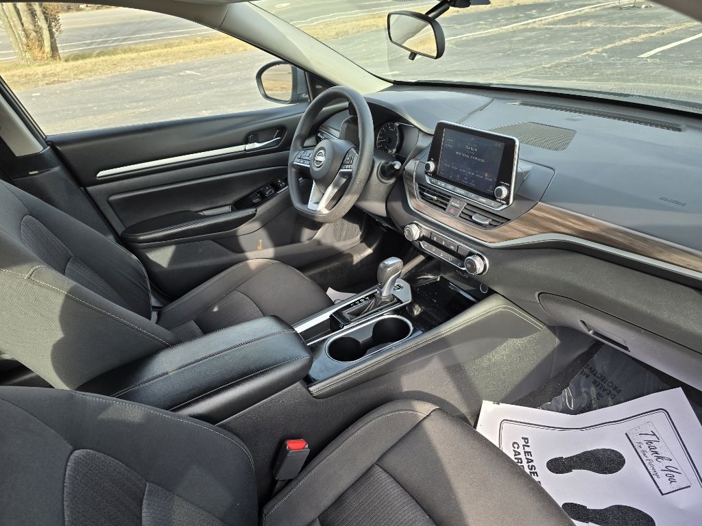 Nissan Altima 2.5 SV 2023