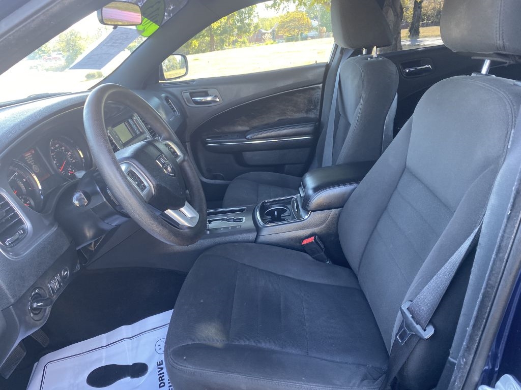 Dodge Charger SE 2013