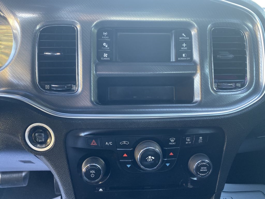 Dodge Charger SE 2013