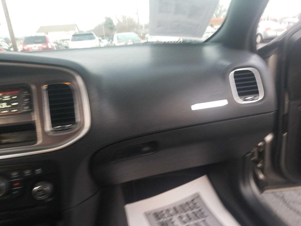 Dodge Charger SE 2012