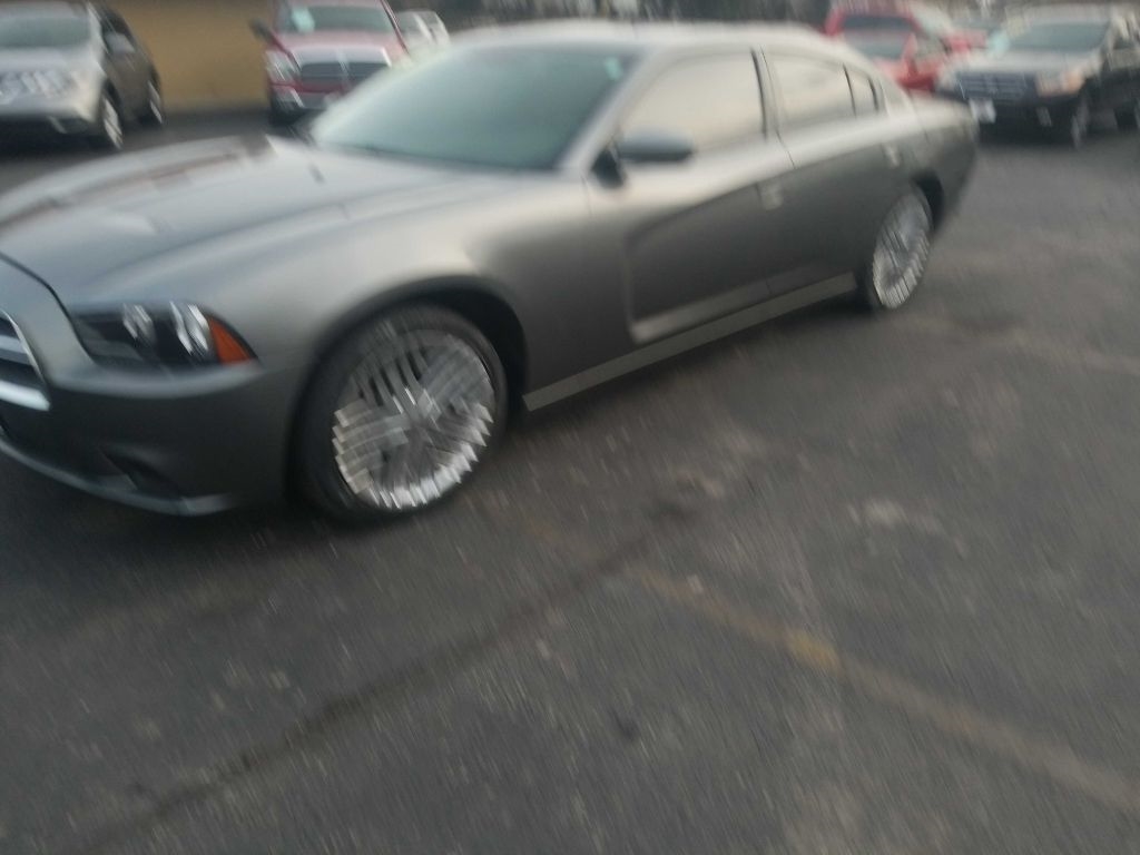 Dodge Charger SE 2012