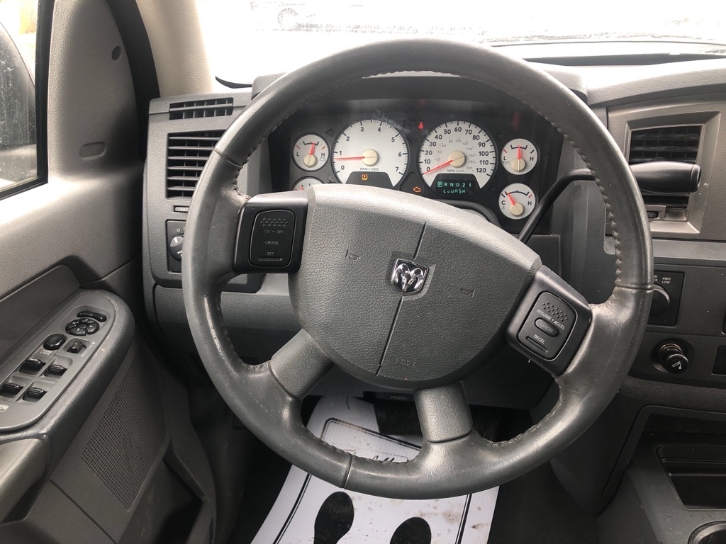 Dodge Ram 1500 ST Quad Cab 4WD 2008