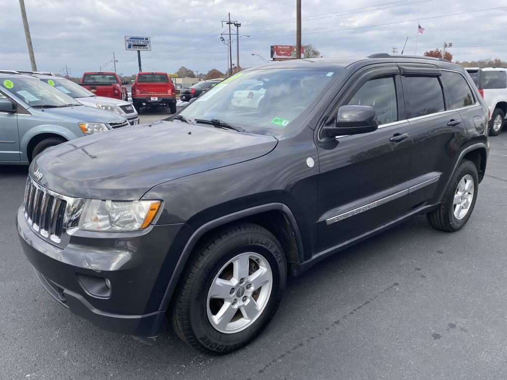 Jeep Grand Cherokee Laredo 4WD 2011