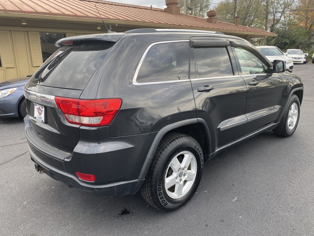 Jeep Grand Cherokee Laredo 4WD 2011