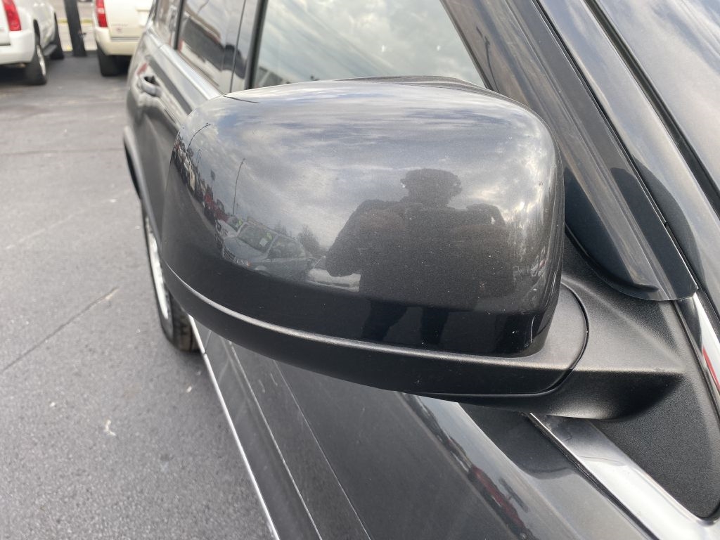 Jeep Grand Cherokee Laredo 4WD 2011