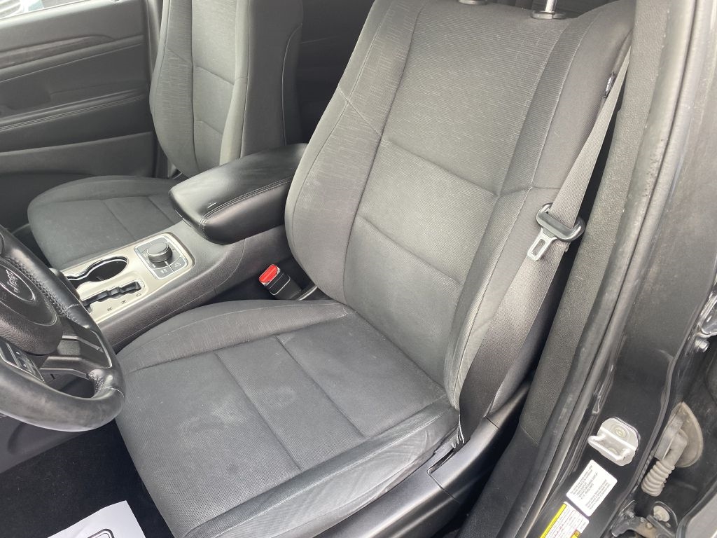 Jeep Grand Cherokee Laredo 4WD 2011