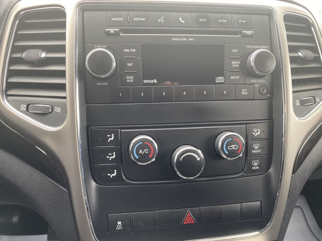 Jeep Grand Cherokee Laredo 4WD 2011