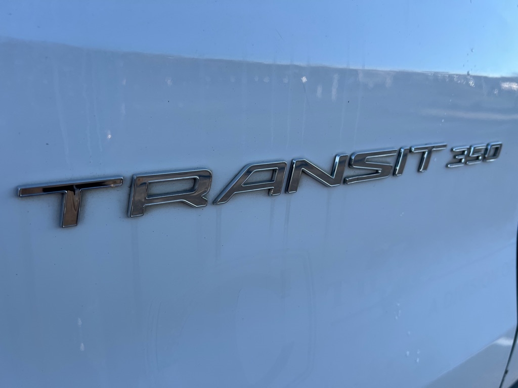 Ford Transit 350 Van Med. Roof w/Sliding Pass. 148-in. WB 2015