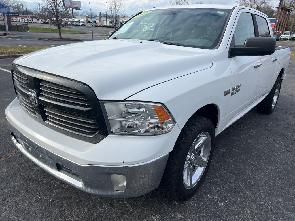 RAM 1500 SLT Crew Cab SWB 4WD 2013