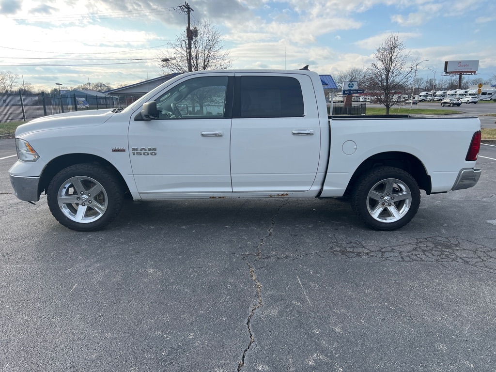 RAM 1500 SLT Crew Cab SWB 4WD 2013