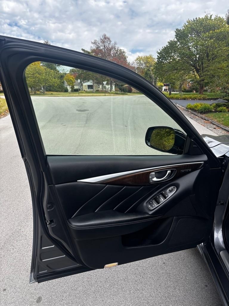 Infiniti Q50 Base AWD 2015