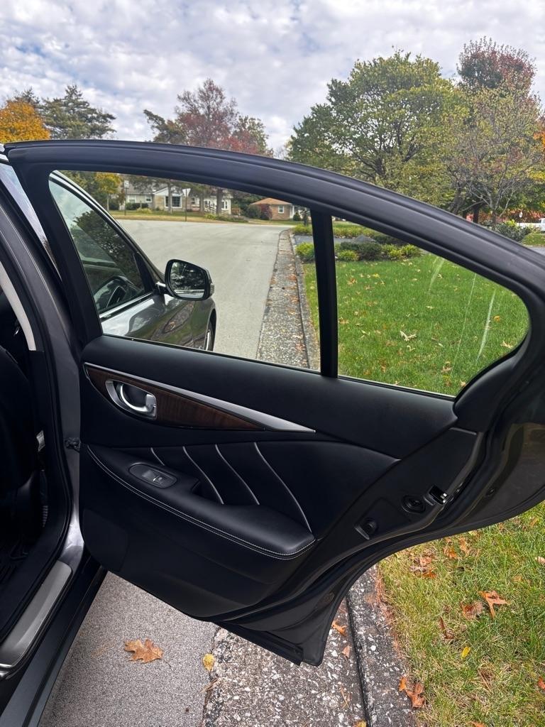 Infiniti Q50 Base AWD 2015