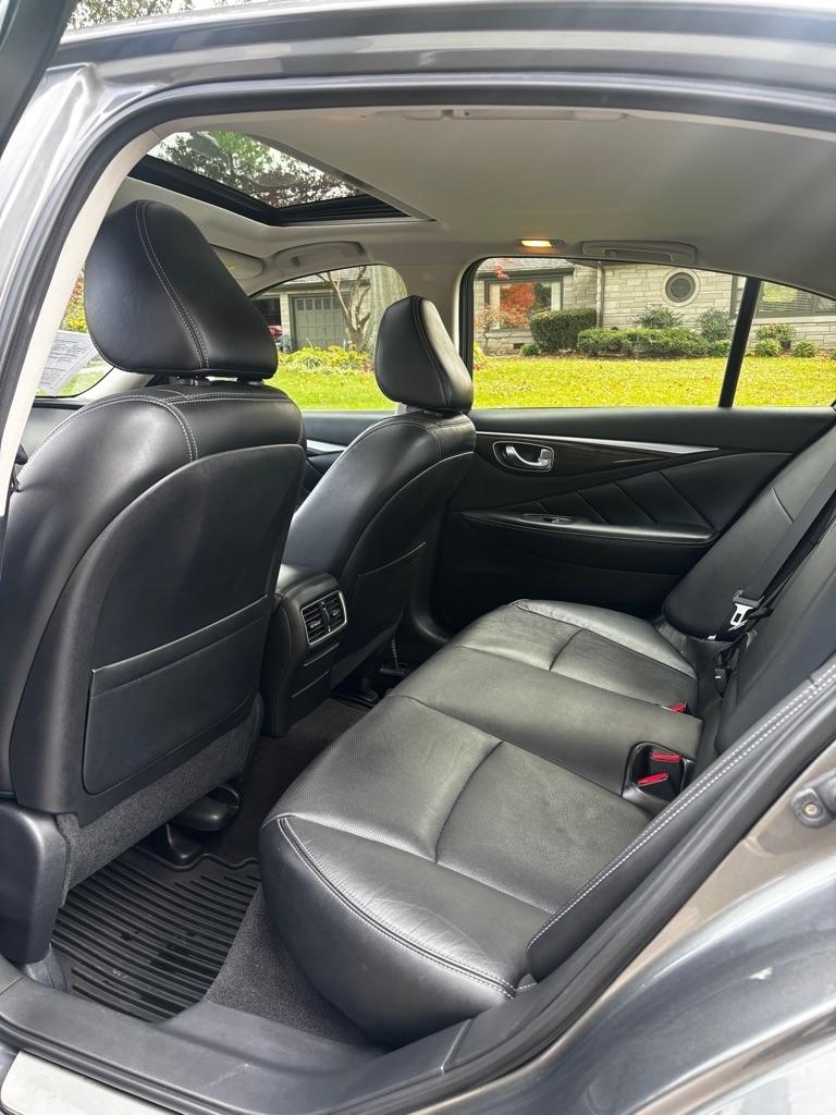 Infiniti Q50 Base AWD 2015