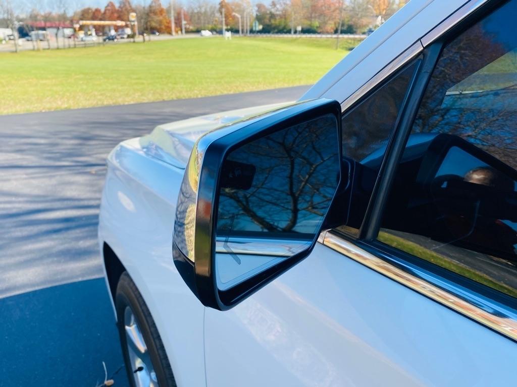 Chevrolet Tahoe LTZ 4WD 2015