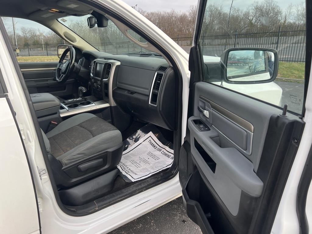 RAM 1500 SLT Crew Cab SWB 4WD 2013