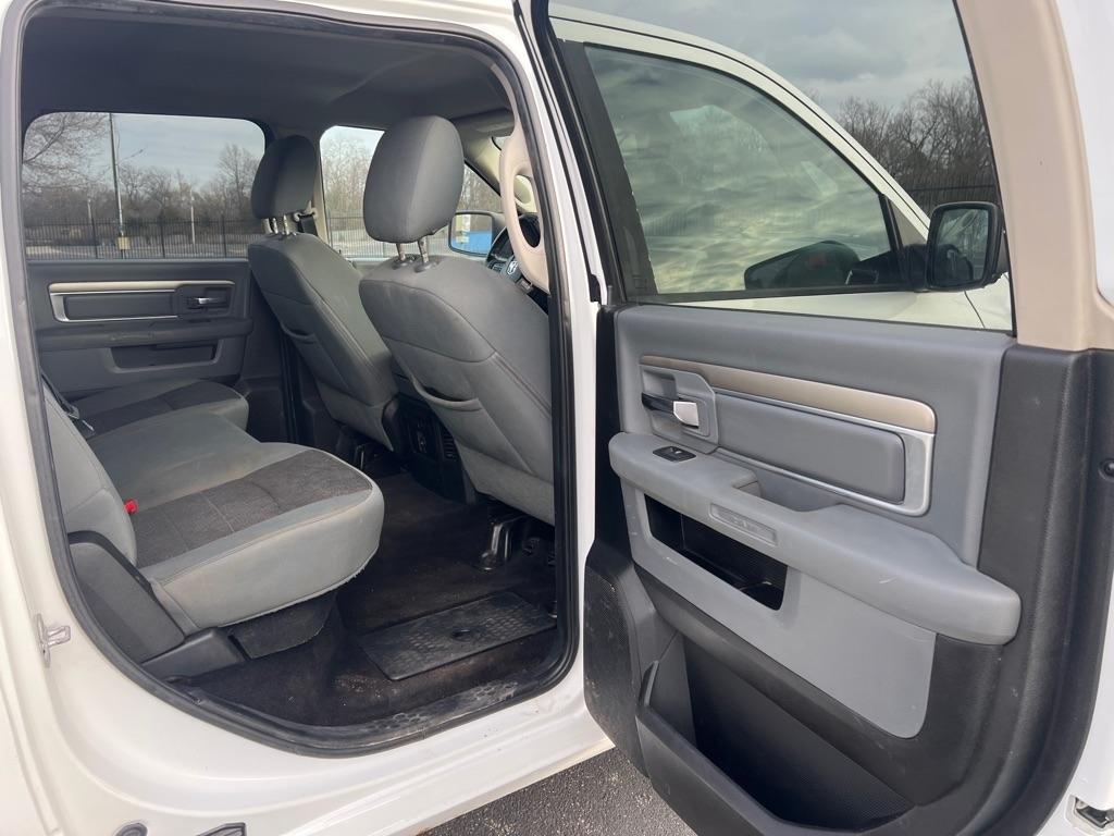 RAM 1500 SLT Crew Cab SWB 4WD 2013