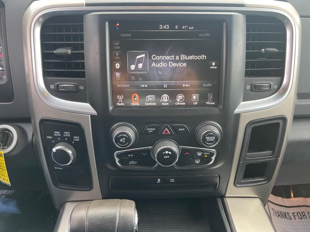 RAM 1500 SLT Crew Cab SWB 4WD 2013