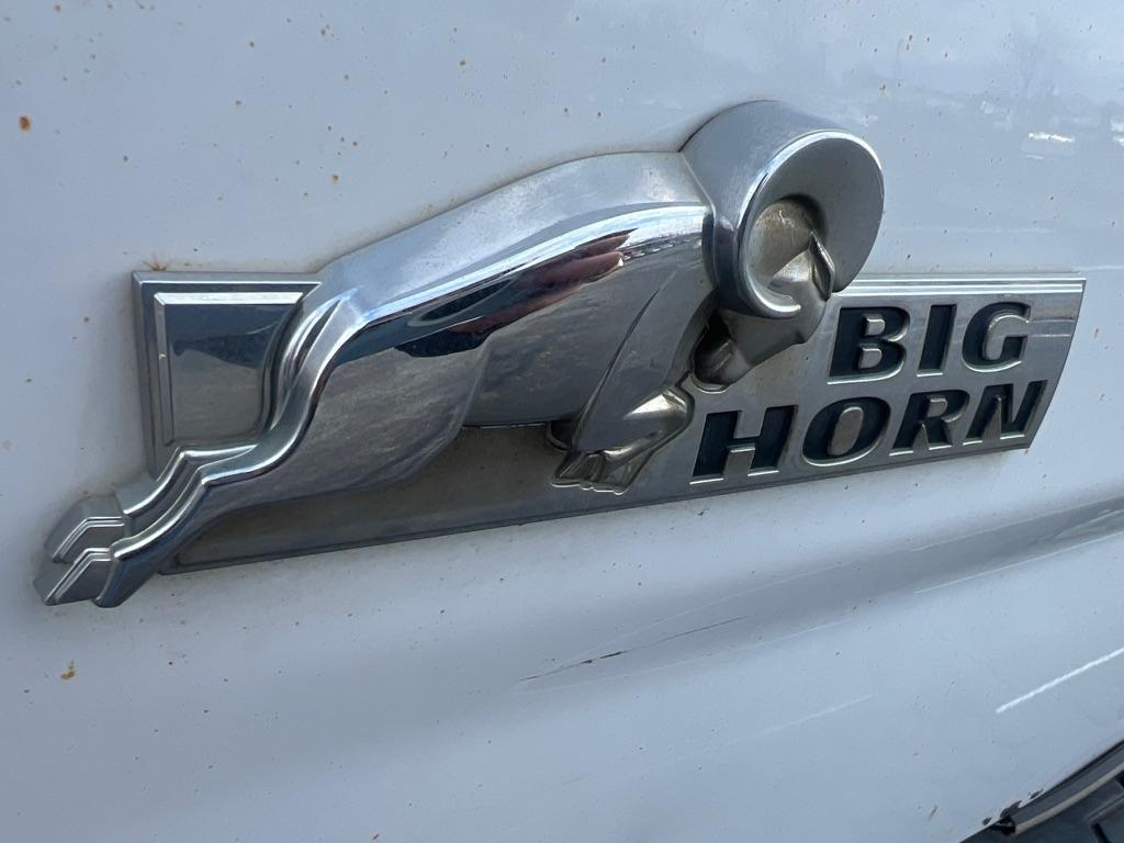 RAM 1500 SLT Crew Cab SWB 4WD 2013