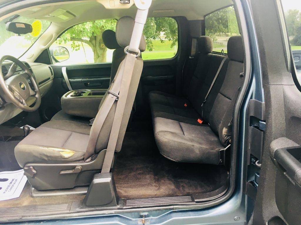 Chevrolet Silverado 1500 LS Extended Cab 4WD 2011