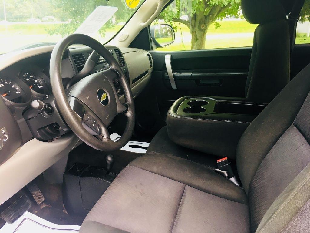 Chevrolet Silverado 1500 LS Extended Cab 4WD 2011