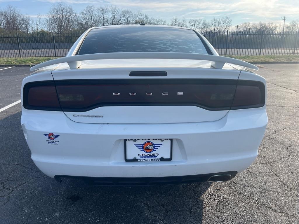 Dodge Charger SE 2014