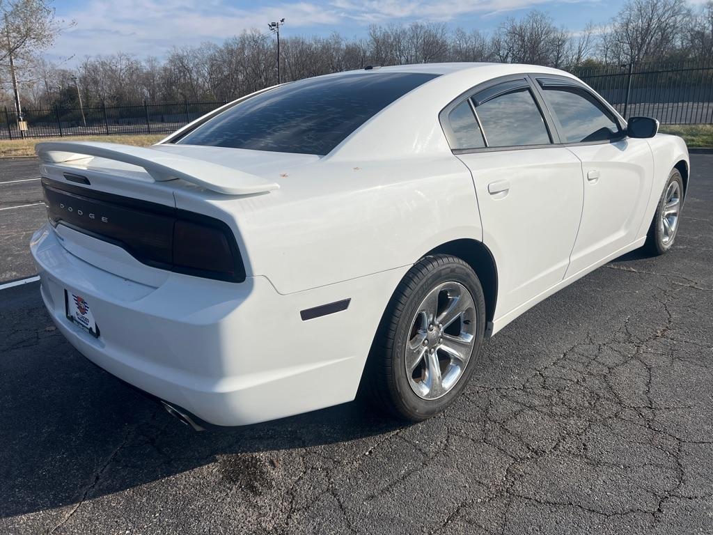 Dodge Charger SE 2014