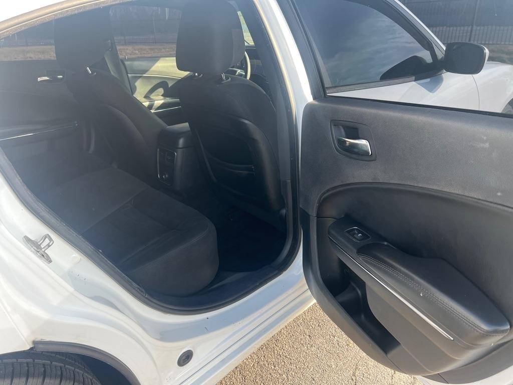 Dodge Charger SE 2014