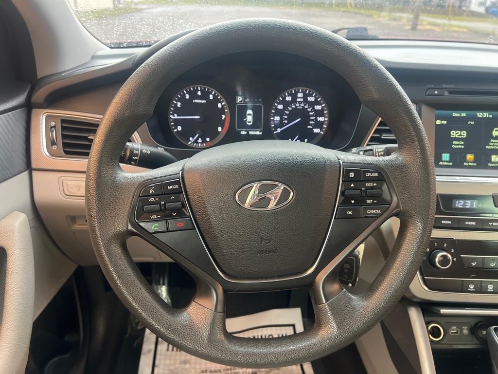 Hyundai Elantra SE 6AT 2016