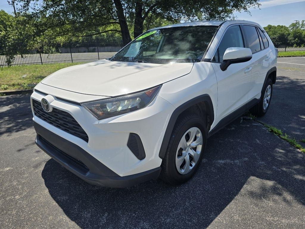 Toyota RAV4 LE 2022