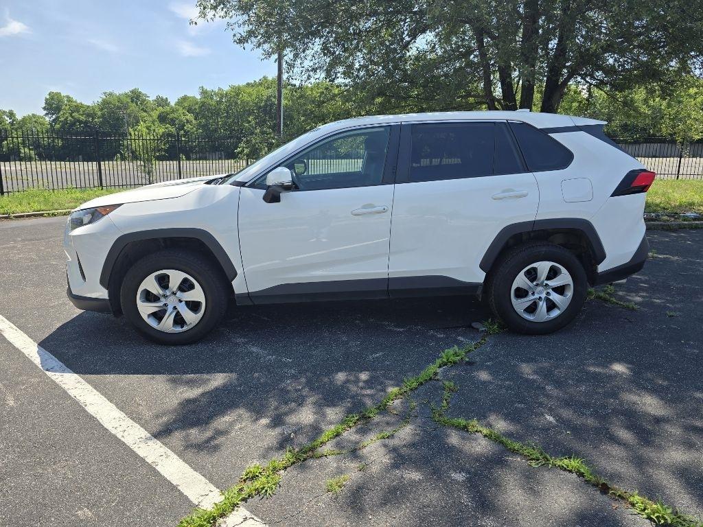 Toyota RAV4 LE 2022