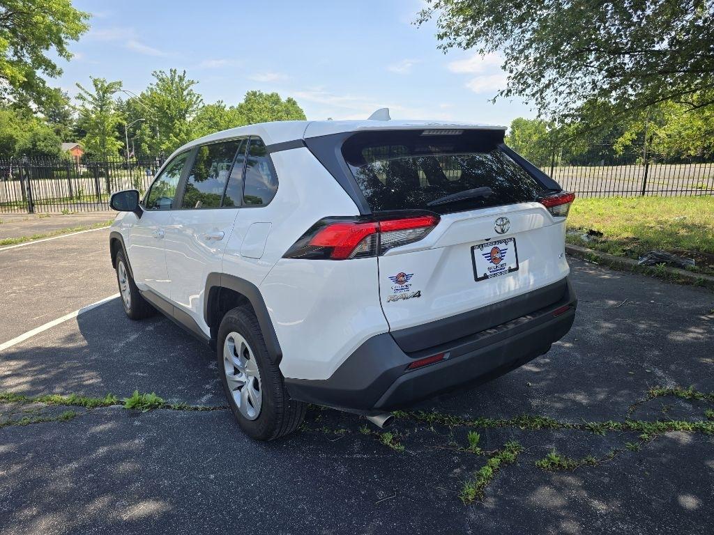 Toyota RAV4 LE 2022