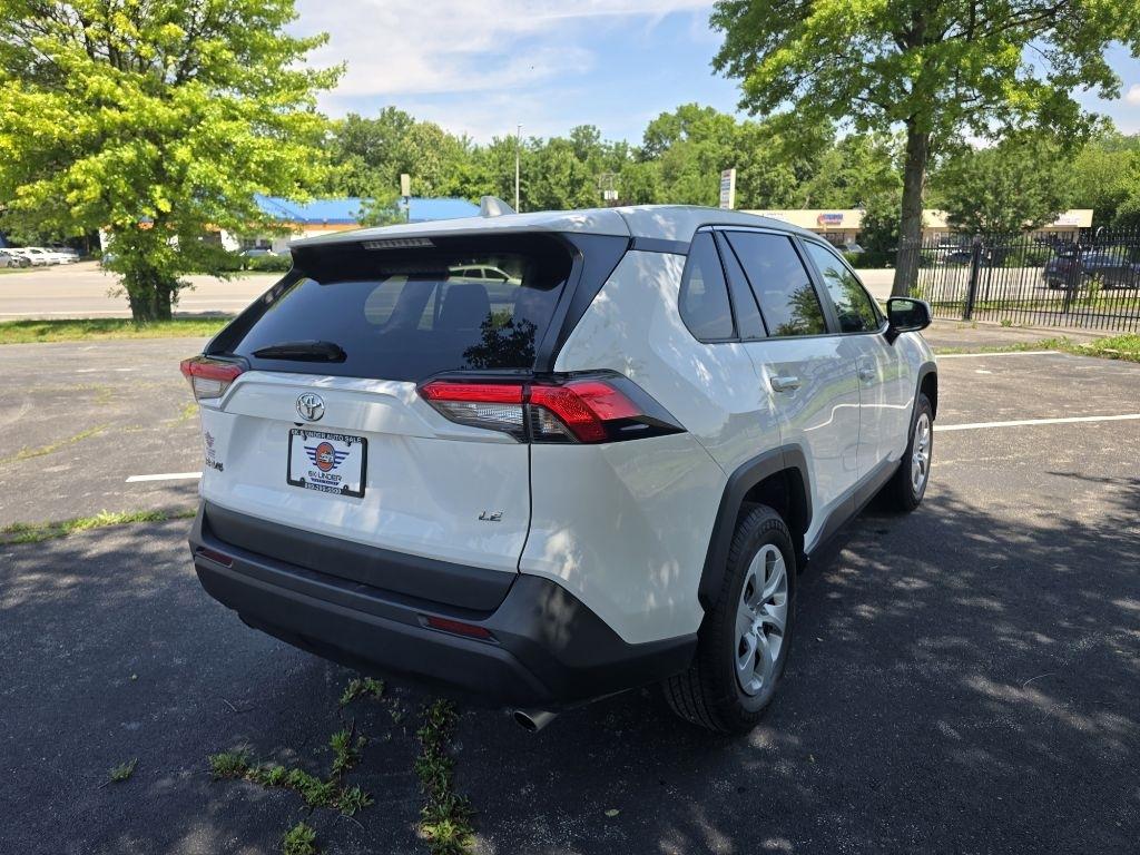 Toyota RAV4 LE 2022