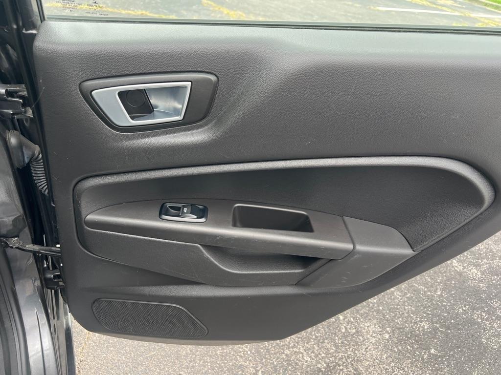 Ford Fiesta SE Hatchback 2015