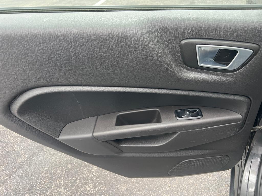 Ford Fiesta SE Hatchback 2015